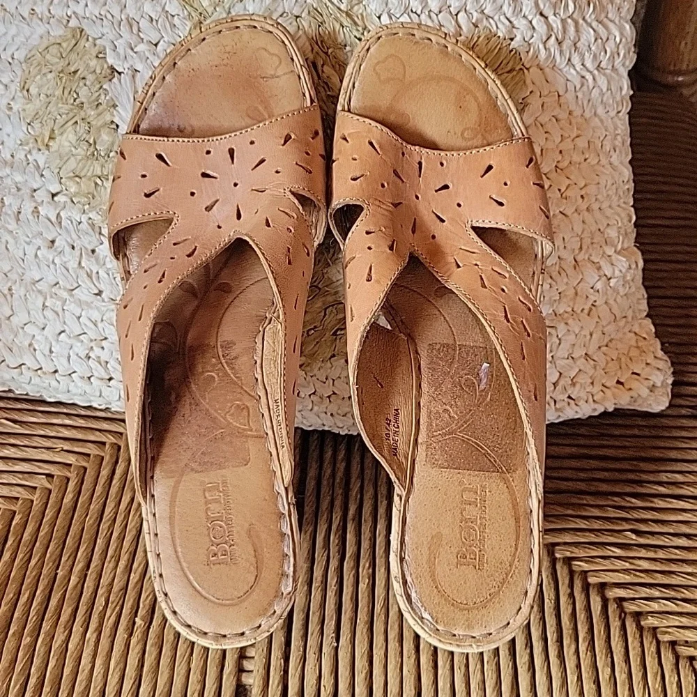 Born, open toe, perforated platform wedges, tan, size 10